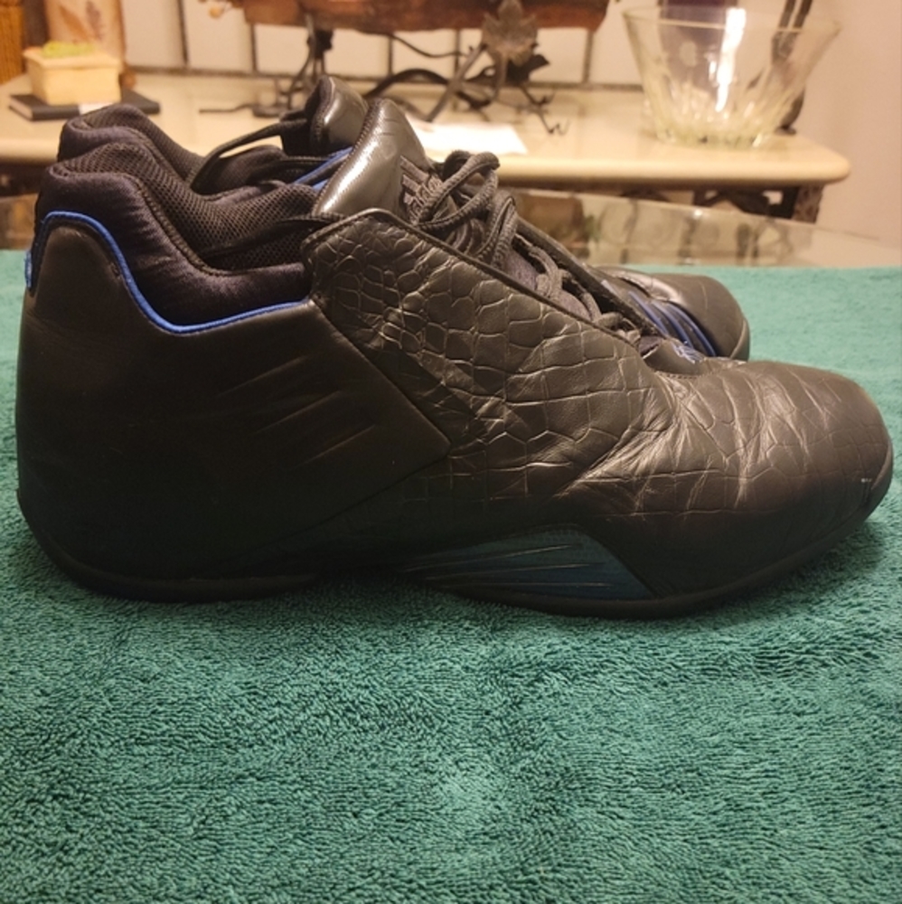 Adidas men's T Mac 3 size 10.5 basketball shoes